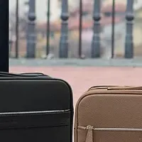 上質なスーツケース