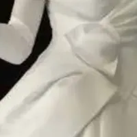 エマ理永のドレス展