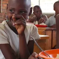 子どもたちに食を