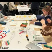 未来を描く高校生