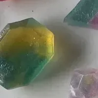 食べる宝石が登場