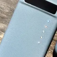 輝くスマホケースの魅力