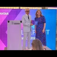 ユニクロ、輝く受賞