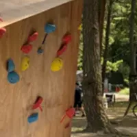 共に挑むクライミング