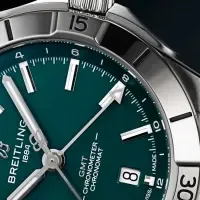 ブライトリングとNFLの提携