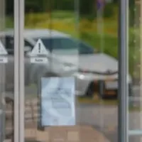 帽子型ヘルメット登場