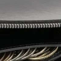 SYRINXの新長財布
