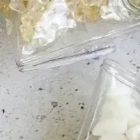 パロサントとさざれ石
