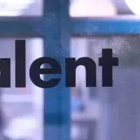 ハイタレント、移転決定