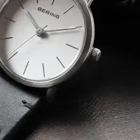 新コラボ腕時計登場