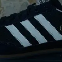 SHIPSの新作「SL 72」