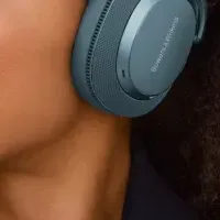 新色フロスト・ブルー登場