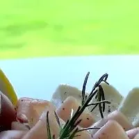 廃ワインボトルで作るアート