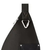 新レザー「LV タッチ」