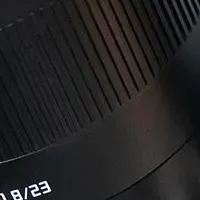 新しい標準レンズ登場