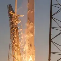 衛星「モーヴ」の打ち上げ