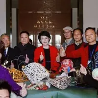 新たな工芸の祭典