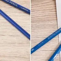 滑らかな色鉛筆リリース