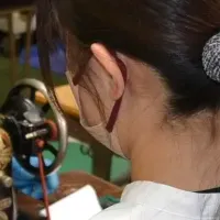 学生のミシン輸送