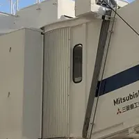 自走式搭乗橋登場