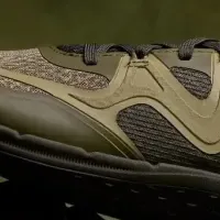 Trail Glove 8 Launch