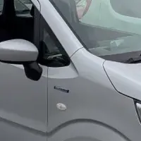 8台の車両寄贈